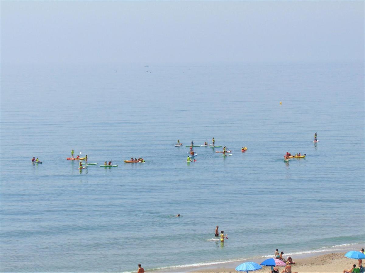 Beachfront, Two Bed- & Bathrooms, Private Parking Fuengirola Exterior photo