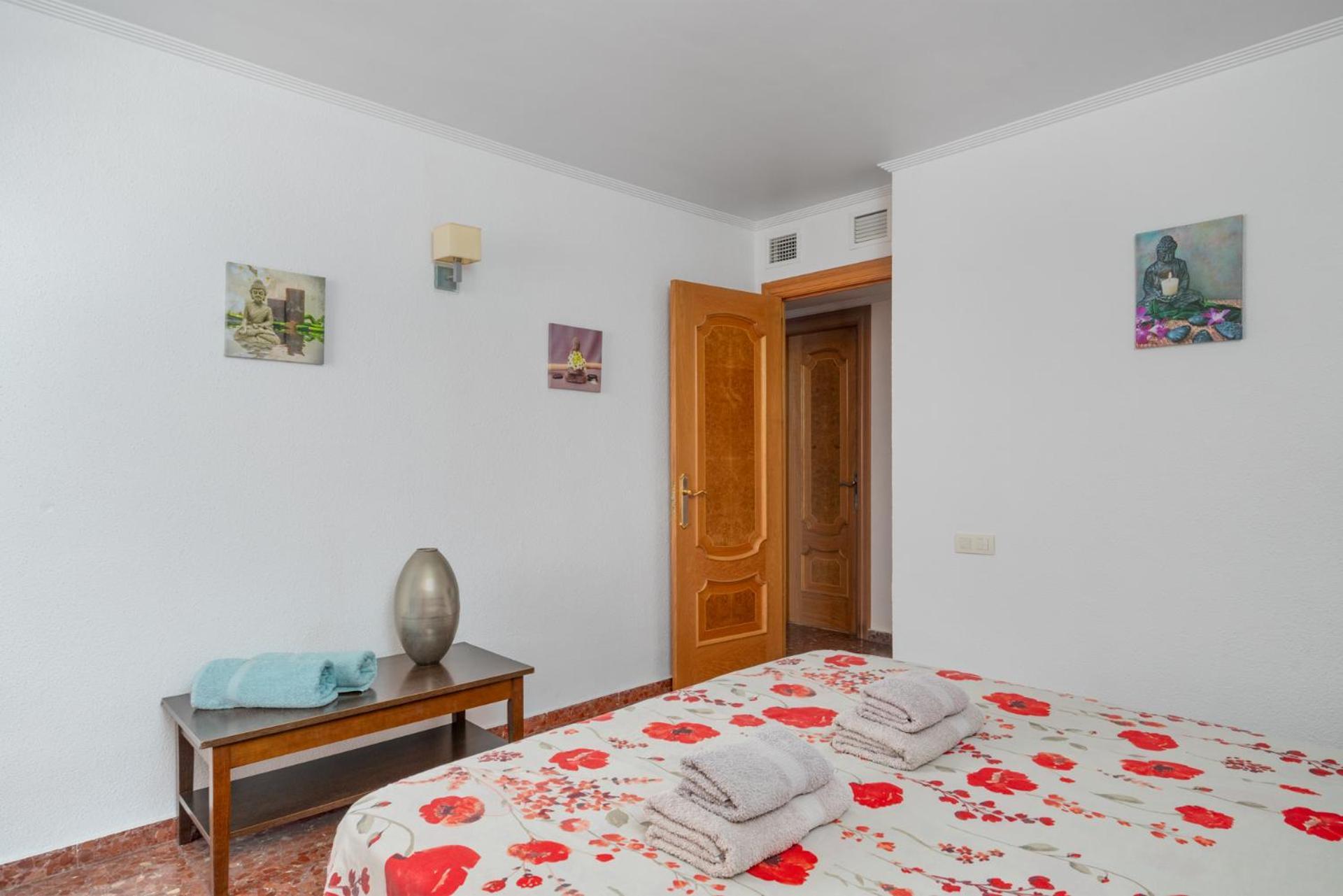 Beachfront, Two Bed- & Bathrooms, Private Parking Fuengirola Exterior photo