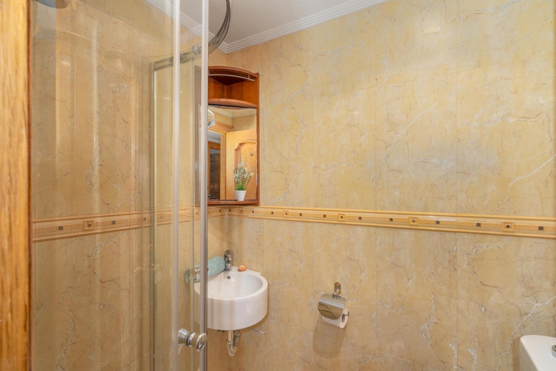 Beachfront, Two Bed- & Bathrooms, Private Parking Fuengirola Exterior photo