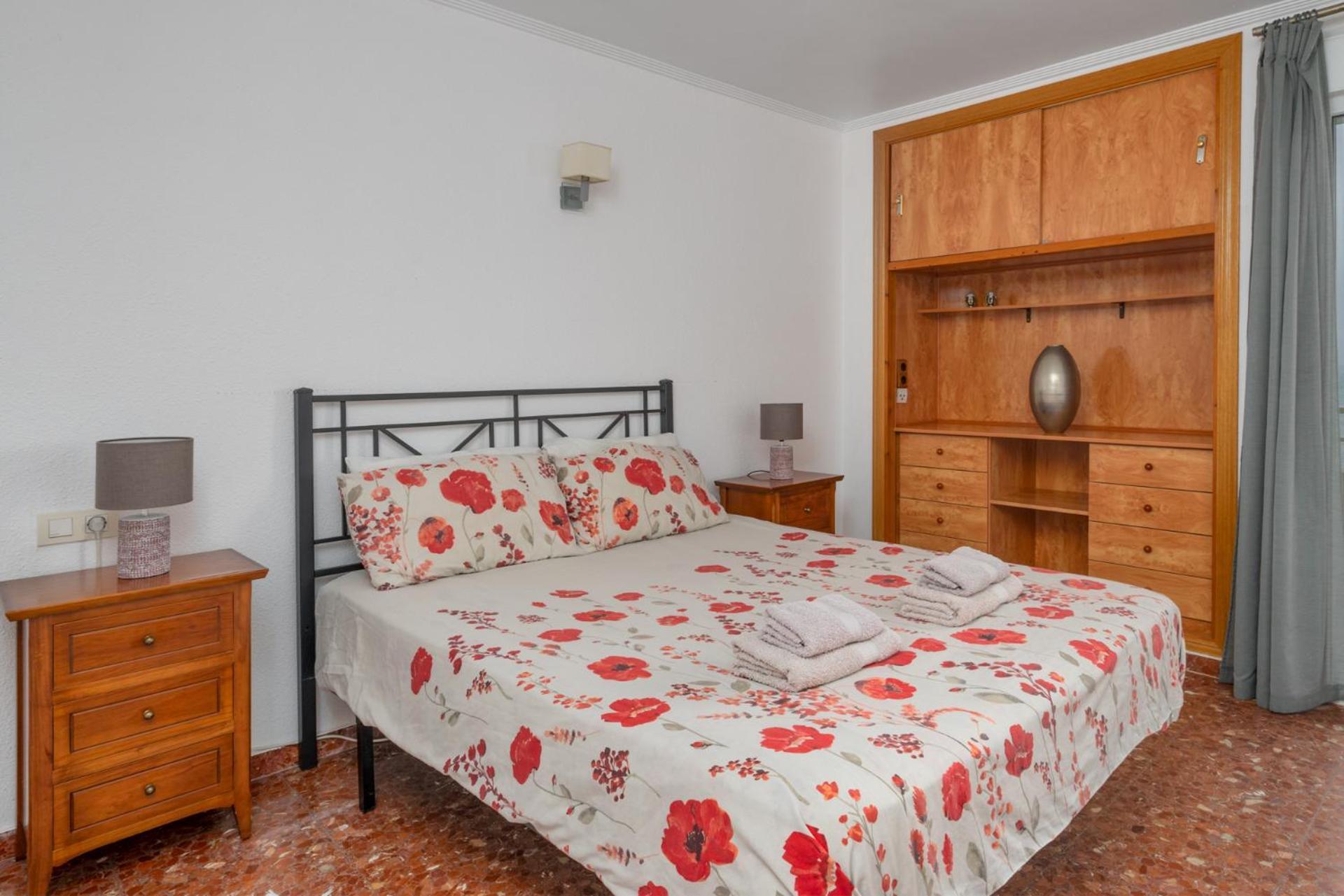 Beachfront, Two Bed- & Bathrooms, Private Parking Fuengirola Exterior photo
